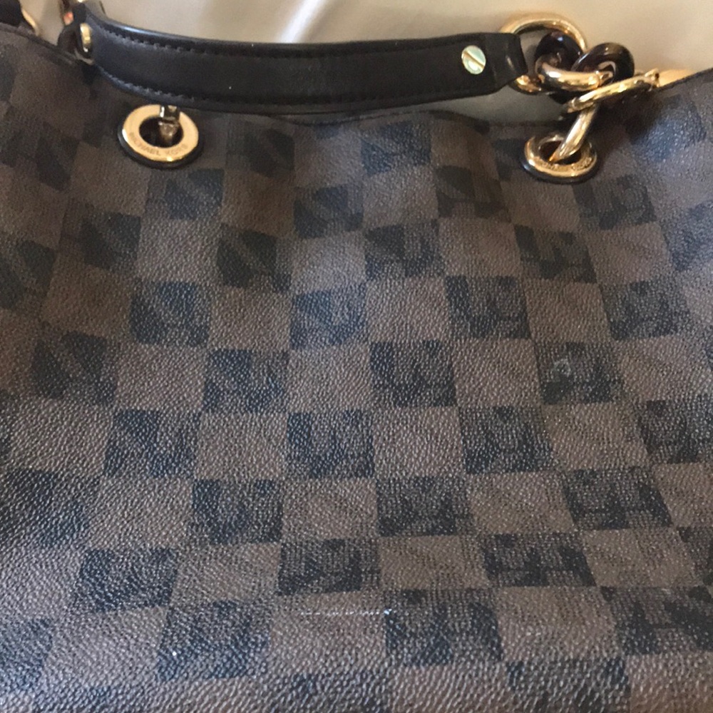 MK Handbag - Picture 5 of 8